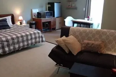 Image de Private, Spacious Studio Apartment, Bathroom