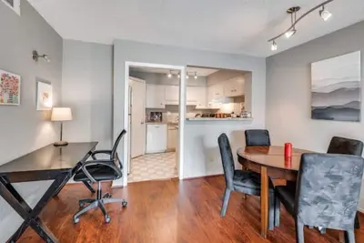 Walk to Parkland - Peaceful 2\/2