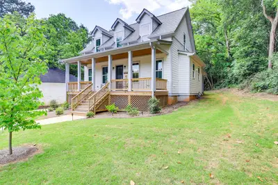 Image de Quaint Newnan Vacation Rental Near State Park!