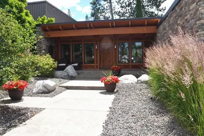 Image de Golf course mid-century modern executive home w/hot tub
