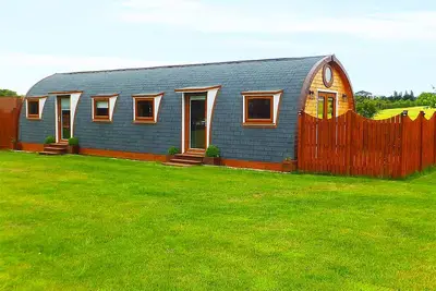 Image de Pod-Appartement-Salle de bain privée séparée-Vue sur la campagne-Dragon's Den 3