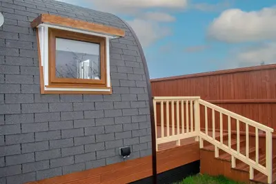Pod-Appartement-Salle de bain privée séparée-Vue sur la campagne-Dragon's Den 4