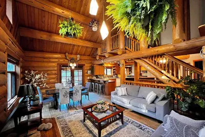 Image de Airy Log Cabin