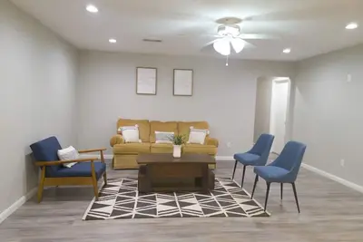 Image de Your home away from home in Dallas, Tx…