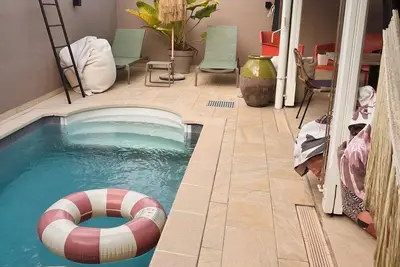 Image de Détente absolue à Fort de France\nPiscine, sauna, bain de soleil