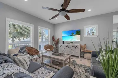 Image de Large 3br Family Destin Beach House w Beach Access