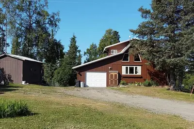 Image de Beautiful 3 story home close to dip netting and spectacular fishing