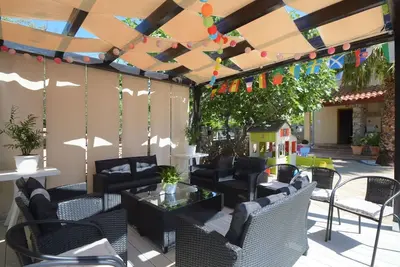 Image de Agréable appartement pour 4 personnes avec Wifi, climatisation, piscine, Tv et patio