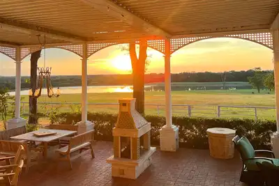 Image de Magnificent Escape on 400 Acres