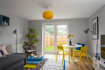 Image de Signals House · 4 Bed | Jlr Coventry City Centre House