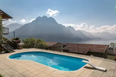 Image de Magnificent apartment with private pool and view of Lake Iseo