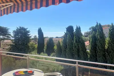 Image de Appartement calme, 4 couchages, proche plage et commerces, terrasse exposée sud, parking privatif