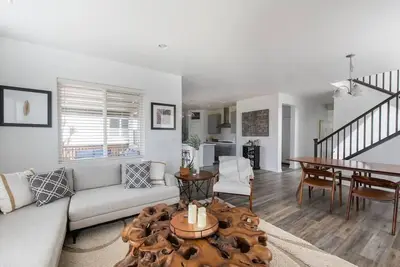 Image de Stunning 3bd House w\/ Wi-Fi & Parking