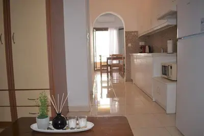 Image de Plethora Home -10min Away From Black Sandy Beach