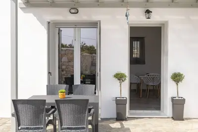 Image de A New, Modern and Fully Equipped 2bedroom House!