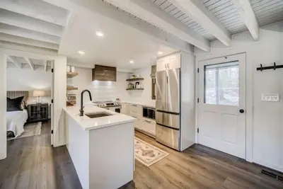 Image de Cozy Mountain Cabin in Big Canoe