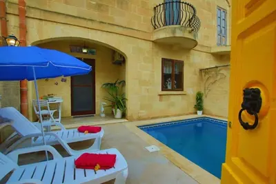 Image de Farmhouse Renee With Pool