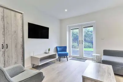 Image de 3 Bed Refurbished, Modern House, WiFi, Patio area