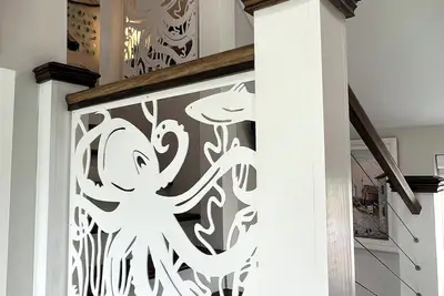 Image de Seaside Serenity: Oceanfront Elegance in Shelburne, Nova Scotia