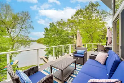 Image de Wisconsin Vacation Rental w/ Fire Pit on Long Lake