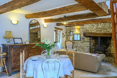 Image de Ty Chaumière - Charmante Petite Chaumière en pierre avec jardin