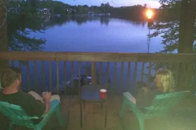 Image de Lake Front Island Hide-Away With Boat Dock