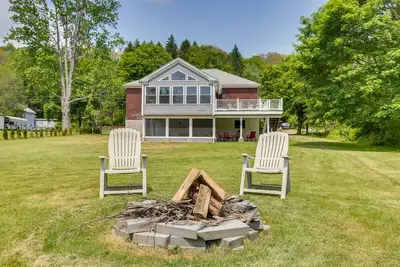 Image de Waterfront Home w\/ Deck & Canoe in Afton