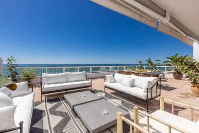 Image de Beachfront Penthouse With Seaviews and Pool
