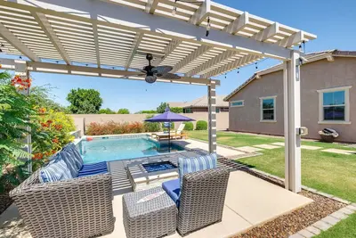 Image de Remote Workers Welcome: Chandler Home w/ Fire Pit