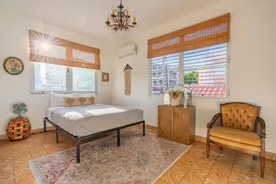 Image de Walking to Condado Beach and Near to Old San Juan