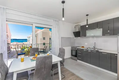 Superbe appartement à Kastel Kambelovac