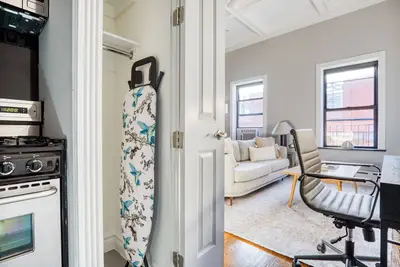 Image de Sleek West Village 1br w/ W/D, nr Pier 46, by Blueground