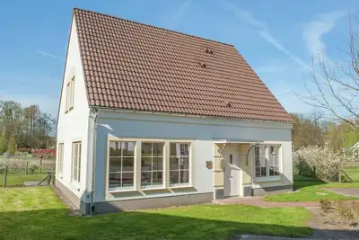 Image de Villa confortable de style traditionnel près de Bad Bentheim