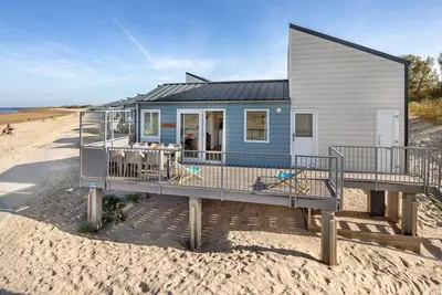 Image de Maison de plage unique avec lave-vaisselle et belle vue dans un parc de vacances