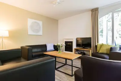 Villa cosy avec four micro-ondes entourée de verdure