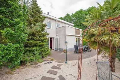 Image de Villa confortable avec douche solaire