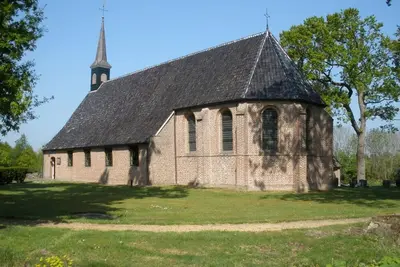 Image de Belle villa en chaume avec lave-vaisselle Ă Giethoorn