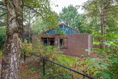 Image de Bungalow à Weerterbergen avec Cheminée