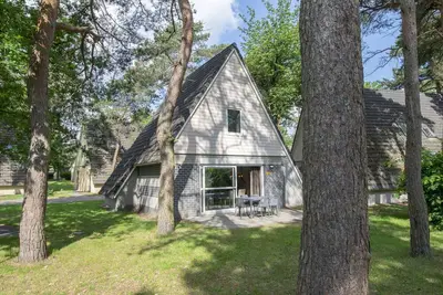 Image de Maison rénovée avec lave-vaisselle, Breda à 10 km.
