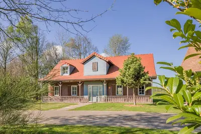 Image de Villa restylée avec sauna, à proximité d'une réserve naturelle