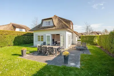 Villa restylée avec lave-vaisselle, à 1 km de la plage