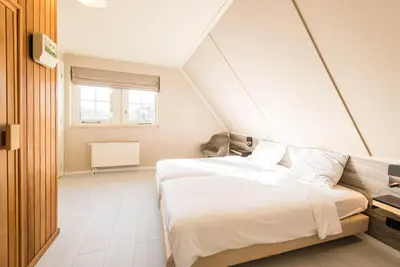 Image de Villa au toit de chaume près de la plage