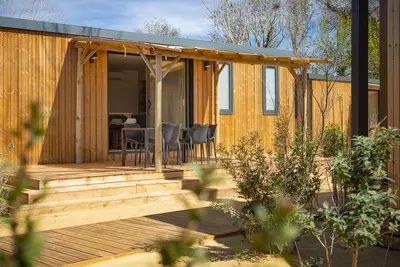 Image de Chalet moderne avec airco, dans un parc de vacances, à 1, 5 km. de la plage