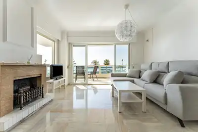 Image de Appartement de vacances \"Portonovo\" avec vue sur la mer, terrasse privée et Wi-Fi