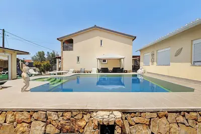 Image de Maison de vacances 'Zen Village Verde' avec piscine partagée, Wi-Fi et climatisation