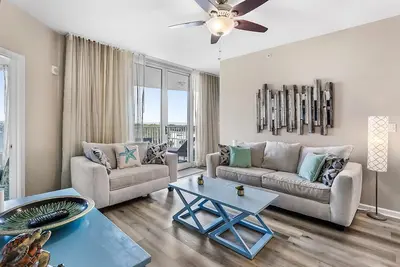 Image de 🌴Palms 1516 | Beach Nearby + Lagoon Pool