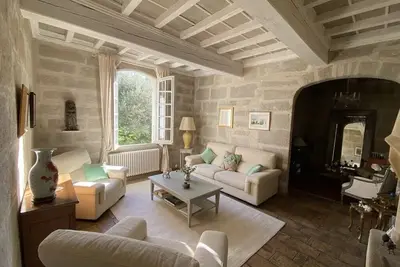 Image de Stunning historical home with breathtaking views!