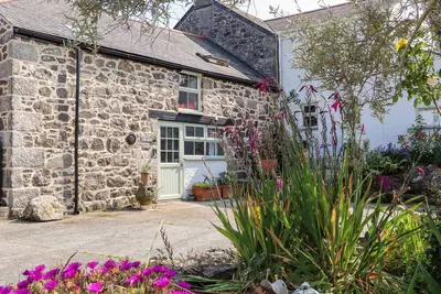Image de The Barn At Trevothen Farm, family friendly in Coverack
