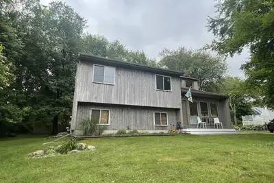 Image de Spacious and bright coastal, quiet and close to beaches.