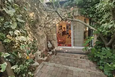 Image de Petite Maisonnette Indépendante sur terrain Ombrage et clim